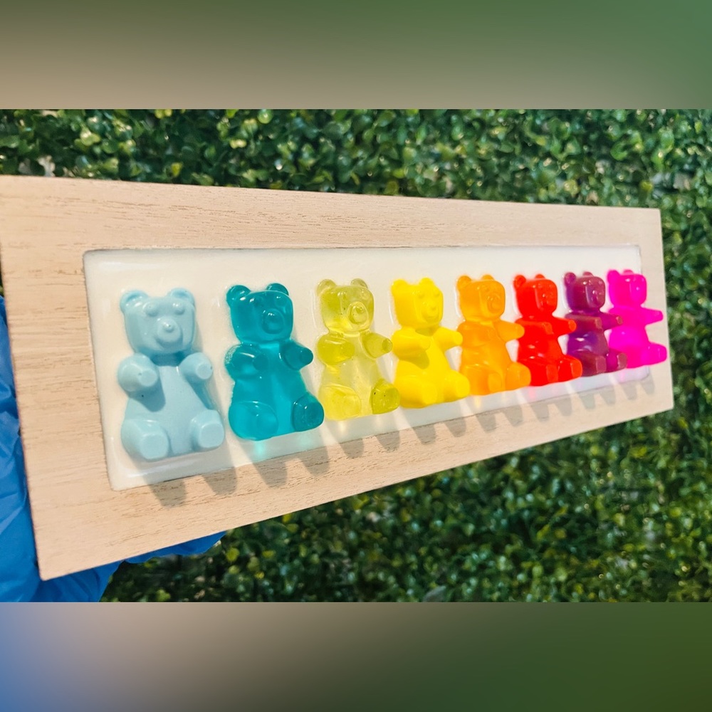 “Go Retro”: Mid Century Mod. Collection Gummy Bear Art